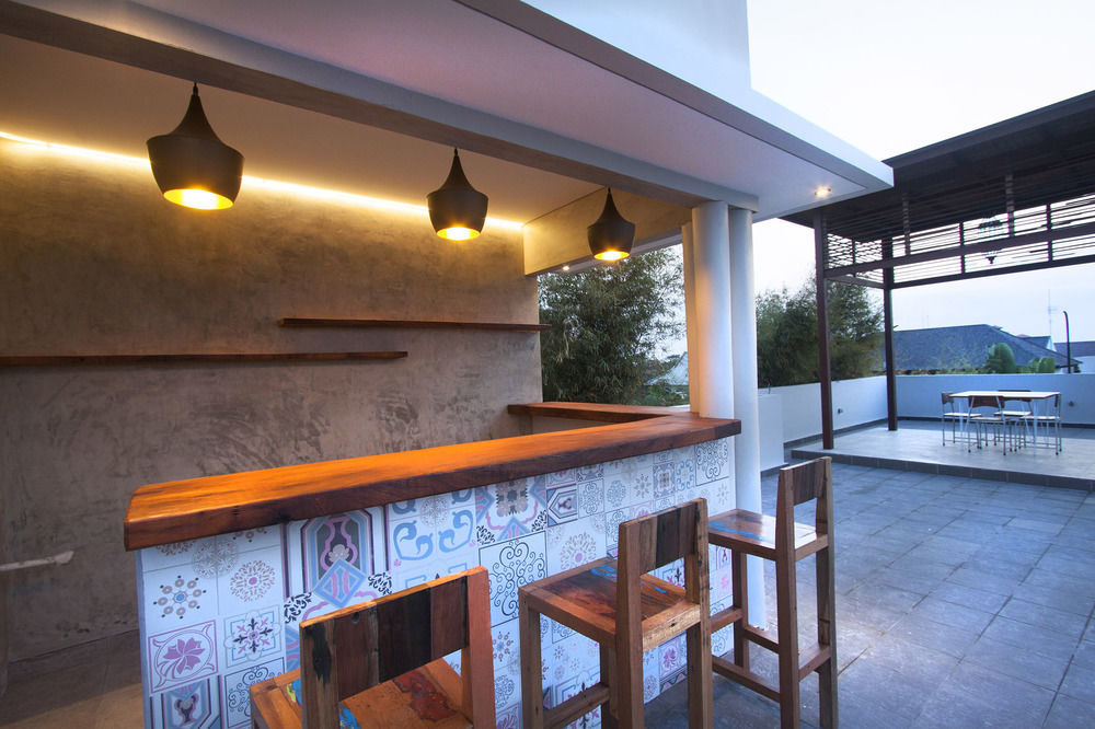 Zen Rooms Seminyak Kayu Jati Exterior foto